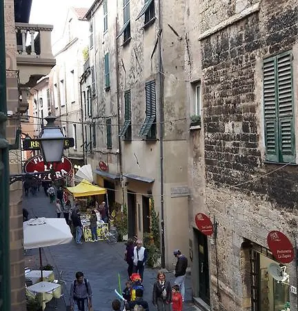 ゲストハウス Torre Cepollini アルベンガ